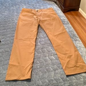 Brand new, never worn North Face men’s pants.